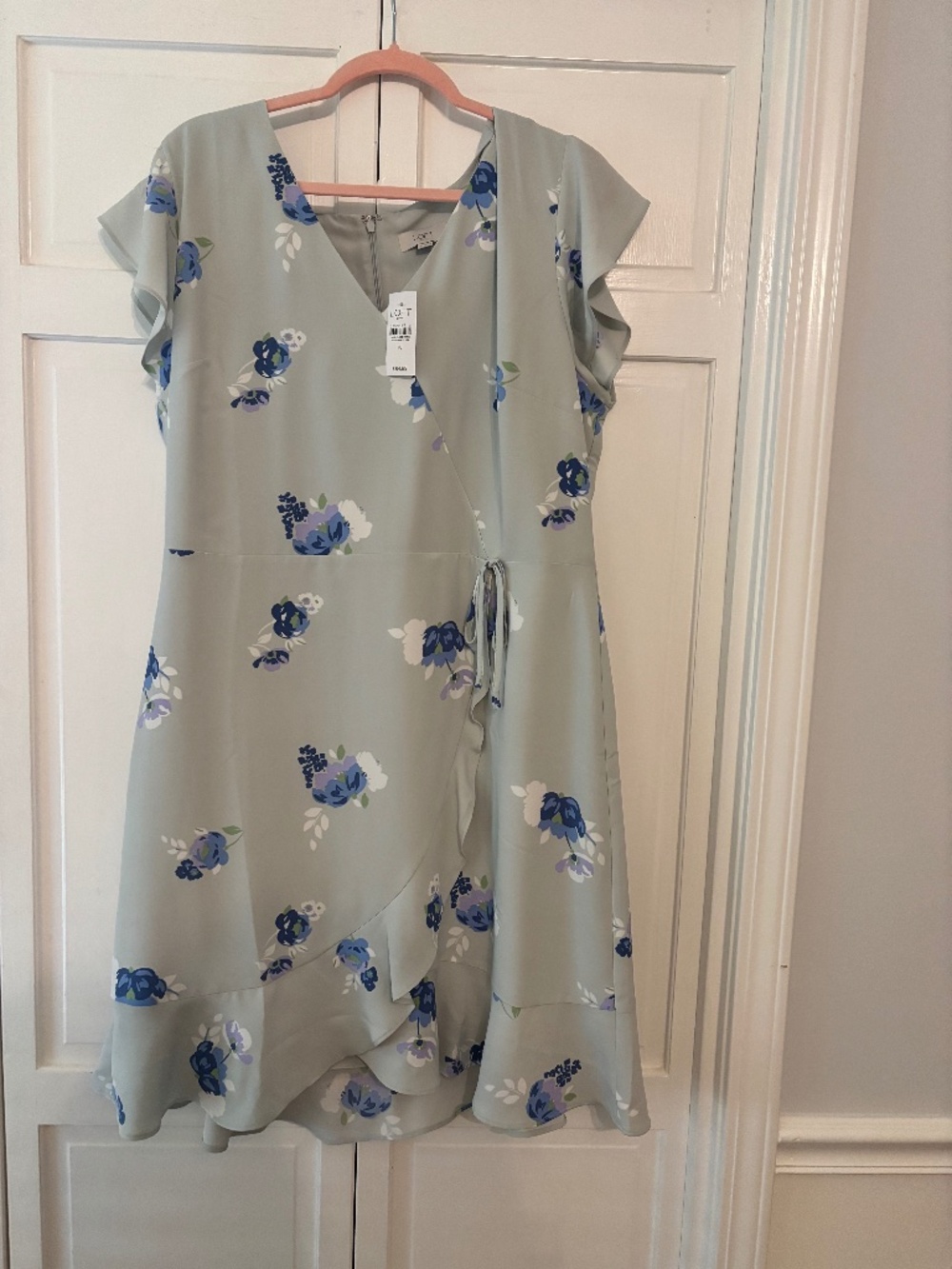 Loft Short Ruffle sleeve dress Size 16 NWT